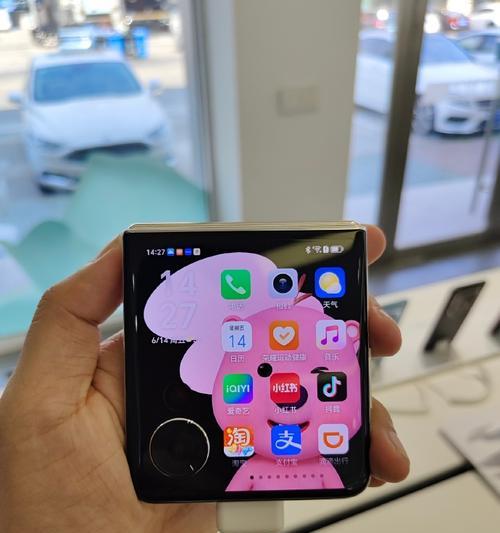 三个摄像头并排手机的使用技巧是什么？