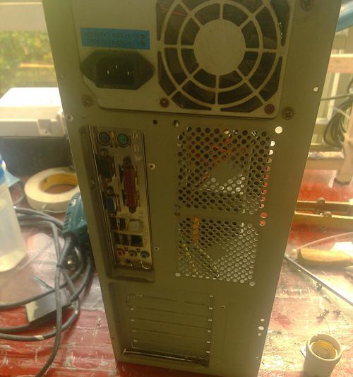 显卡不亮时如何自行检测问题？需要哪些工具？