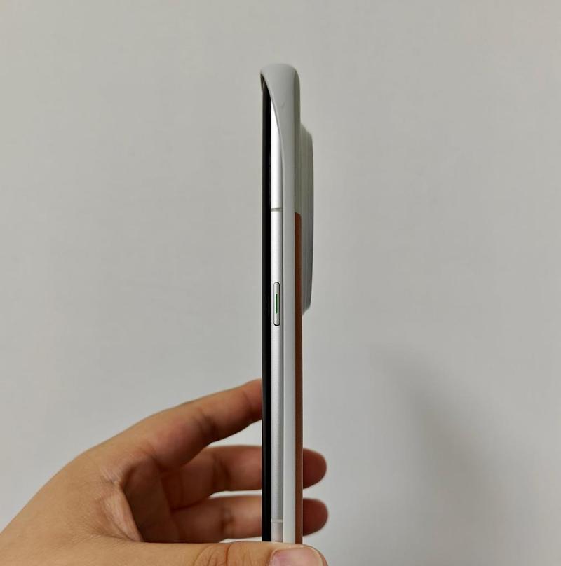 手机壳电话柄拆卸方法是什么？