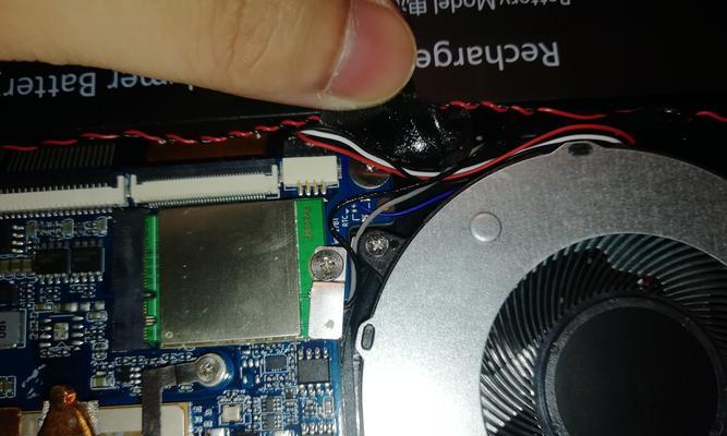 技嘉主板安装无线网卡步骤是什么？