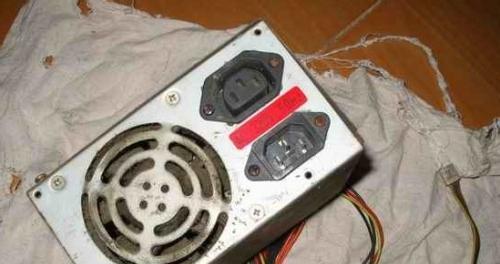 散热器挡住电源接口怎么办？有没有解决方法？
